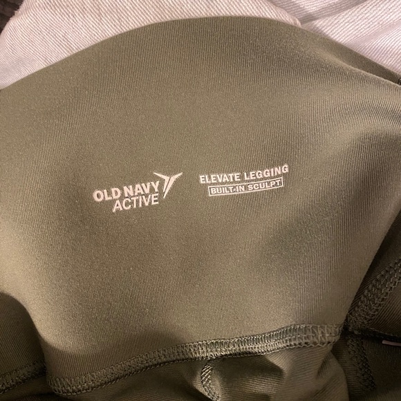 Old navy leggings in hunter pine - Picture 7 of 13